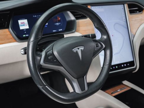 Used 2020 Tesla Model S AWD image 37