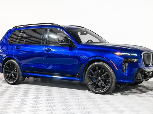 Used 2025 BMW X7 M60i image 4