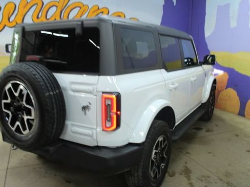 Used 2023 Ford Bronco Outer Banks AWD/4WD image 8