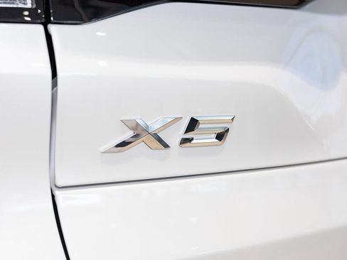 Used 2026 BMW X5 xDrive40i w/ Premium Package AWD/4WD image 10