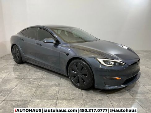 Used 2022 Tesla Model S image 9