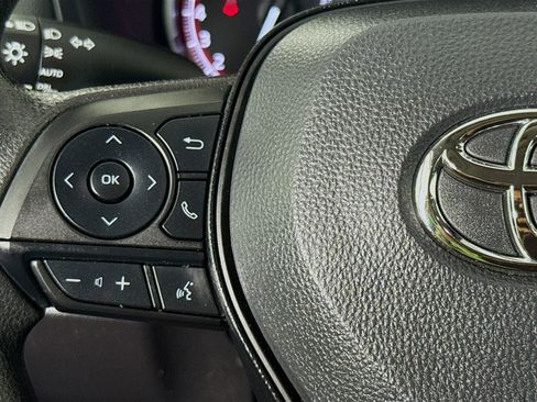 Used 2025 Toyota RAV4 XLE FWD image 11
