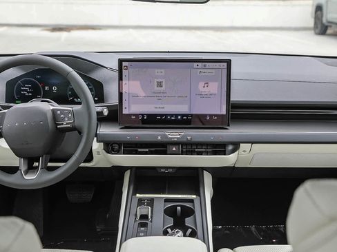 Used 2026 Lexus ES 350e w/ Convenience Package FWD image 13