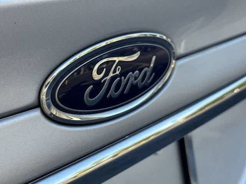Used 2018 Ford Fusion Titanium FWD image 11