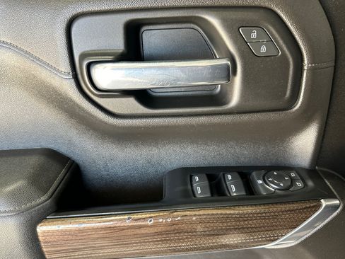 Used 2021 Chevrolet Silverado 1500 LT AWD/4WD image 12