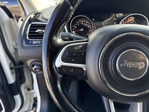 Used 2020 Jeep Compass Limited image 32