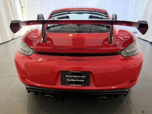 Used 2025 Porsche 718 Cayman GT4 RS image 8