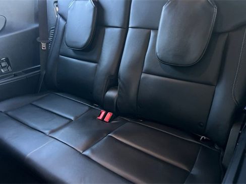 Used 2022 Ford Explorer XLT w/ Equipment Group 202A image 17