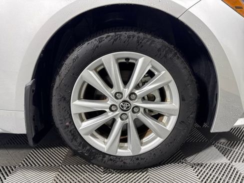 Used 2025 Toyota Corolla LE w/ LE Premium Package FWD image 11