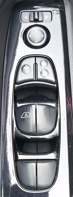 Used 2024 Nissan Altima 2.5 SR FWD image 10