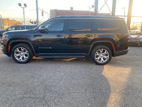 Used 2022 Jeep Wagoneer Series II AWD/4WD image 14