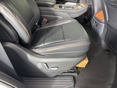 New 2025 Lincoln Navigator Black Label image 28