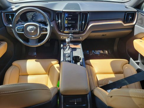 Used 2021 Volvo XC60 T5 Inscription FWD image 16