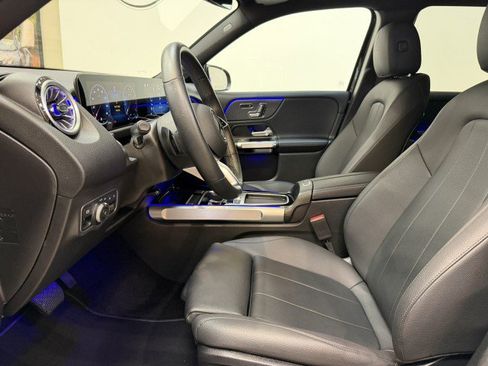 Certified 2025 Mercedes-Benz GLB 250 image 6