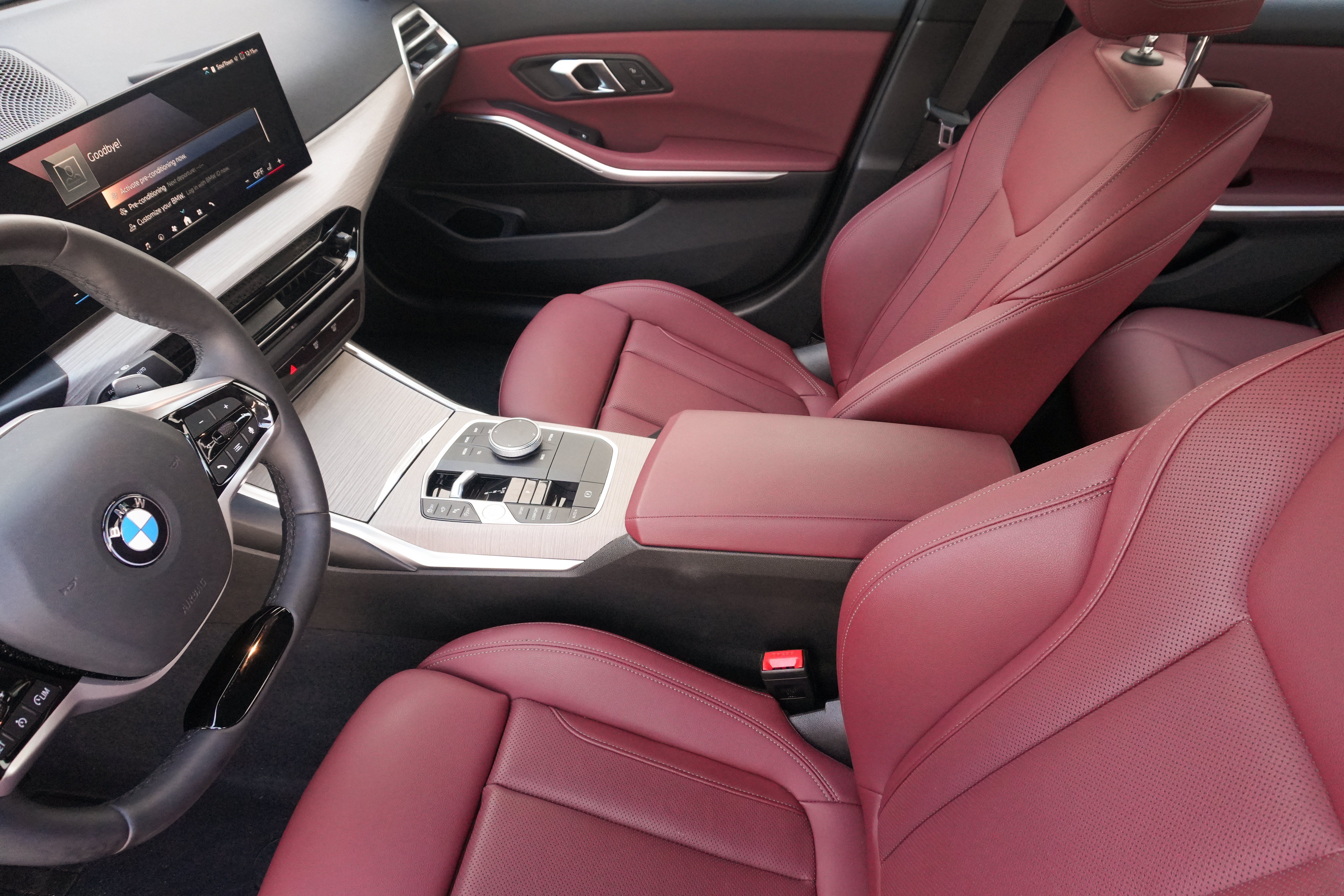 Certified 2025 BMW 330i Sedan RWD image 12