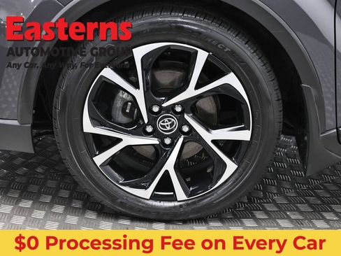 Used 2019 Toyota C-HR Limited FWD image 30