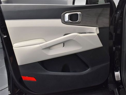 Certified 2024 Kia Sorento X-Line EX image 17