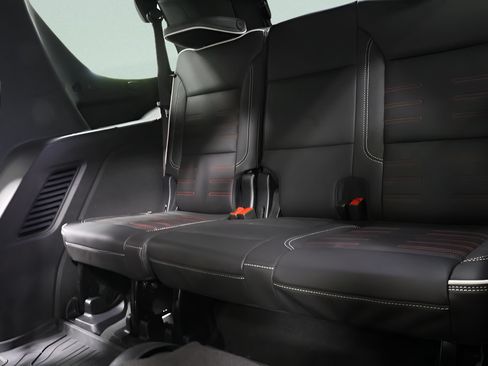 Used 2025 GMC Yukon AT4 Ultimate w/ LPO, Floor Liner Package AWD/4WD image 28