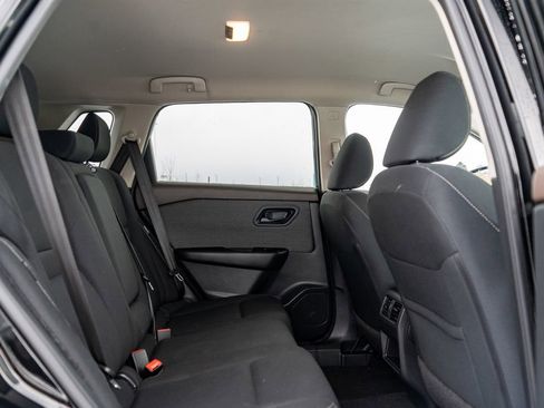 Used 2023 Nissan Rogue S image 13