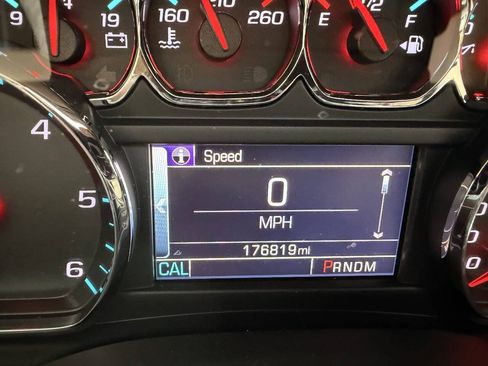 Used 2016 Chevrolet Suburban LTZ AWD/4WD image 24