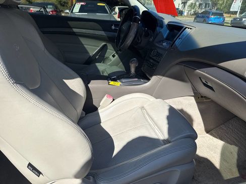 Used 2011 INFINITI G37 x Coupe w/ Premium Pkg image 13