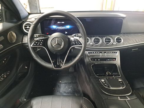 Used 2021 Mercedes-Benz E 350 4MATIC Sedan image 17