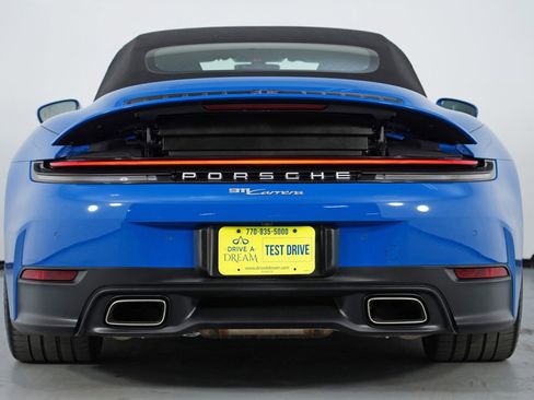 Used 2025 Porsche 911 Carrera image 10