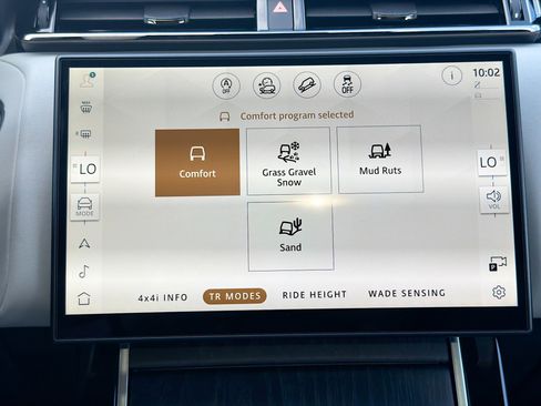 New 2026 Land Rover Range Rover Velar Dynamic SE AWD/4WD image 30