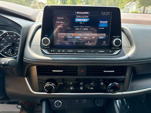 Used 2023 Nissan Rogue S FWD image 20