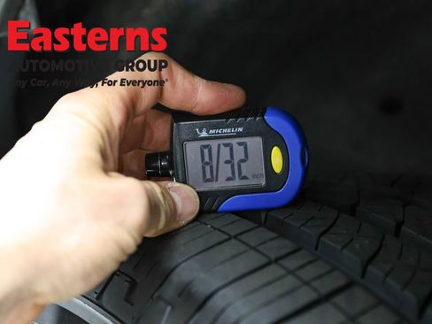 Used 2024 Ford Expedition XLT image 28