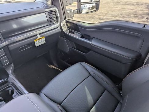 New 2026 Ford F250 Lariat w/ Black Appearance Package AWD/4WD image 17