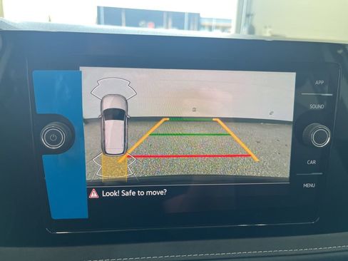New 2026 Volkswagen Taos SE FWD image 24