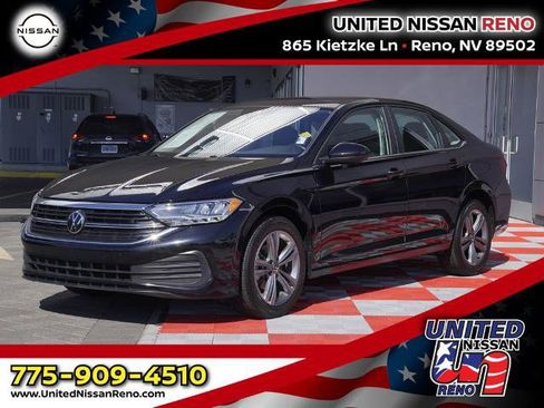 Used 2024 Volkswagen Jetta SE FWD image 1
