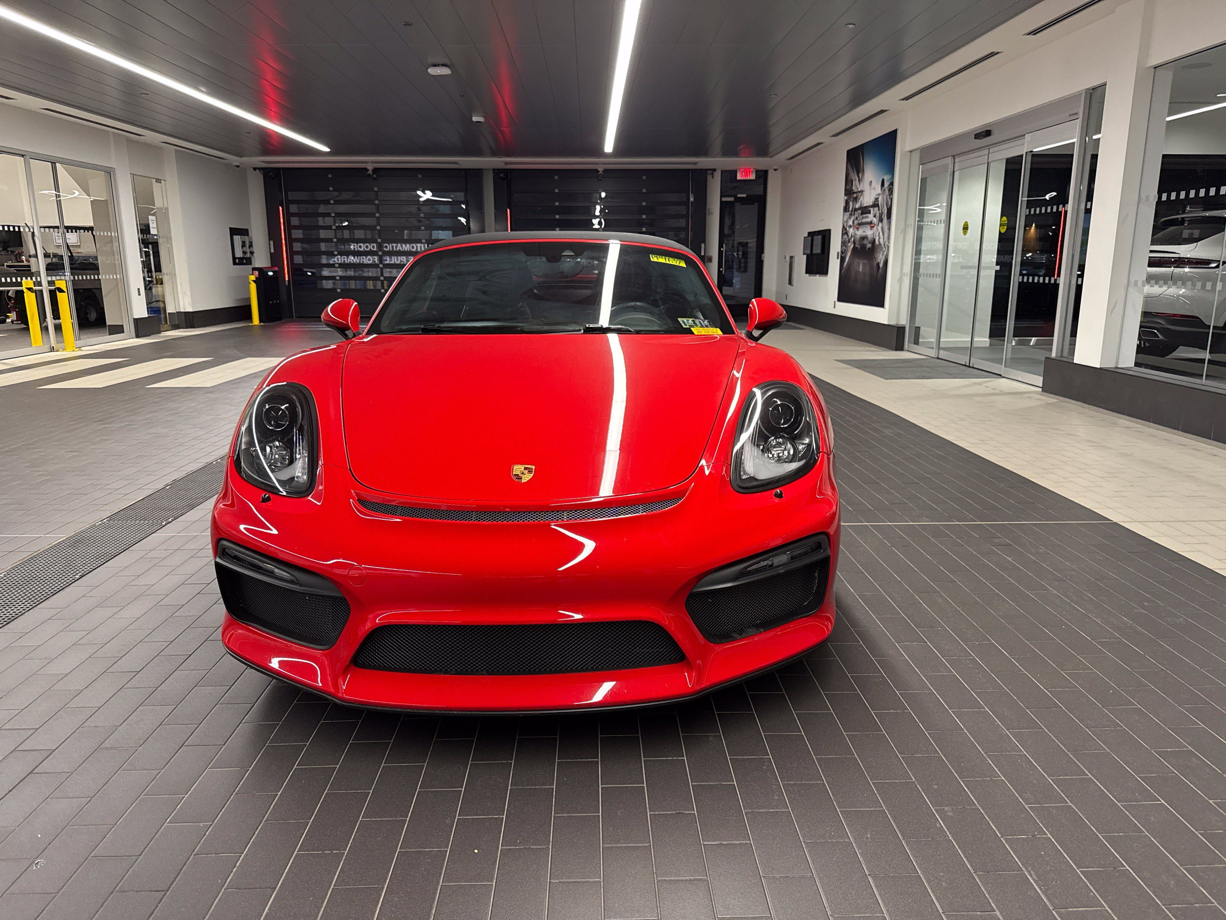 Used 2016 Porsche Boxster Spyder RWD image 2