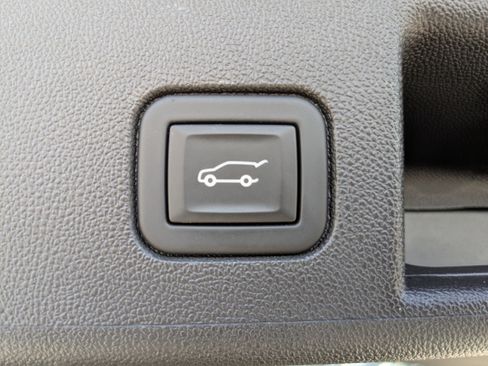 Used 2023 Chevrolet Equinox LT image 13