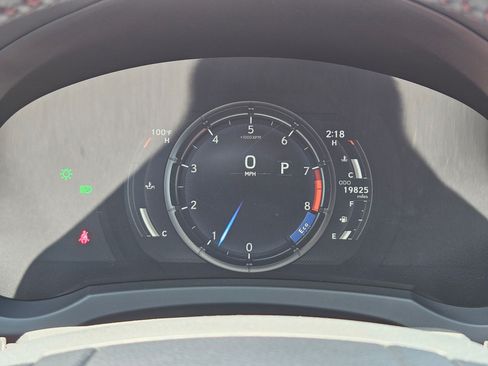 Used 2024 Lexus IS 500 RWD image 20