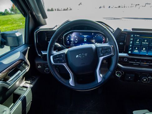 Used 2026 Chevrolet Silverado 2500 LT w/ Trail Boss Package AWD/4WD image 19