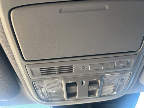 Used 2021 Honda CR-V Touring image 19