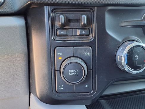 Used 2024 Ford F350 Limited w/ FX4 Off-Road Package image 32