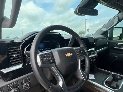 Used 2026 Chevrolet Silverado 3500 LT w/ All Star Edition AWD/4WD image 8