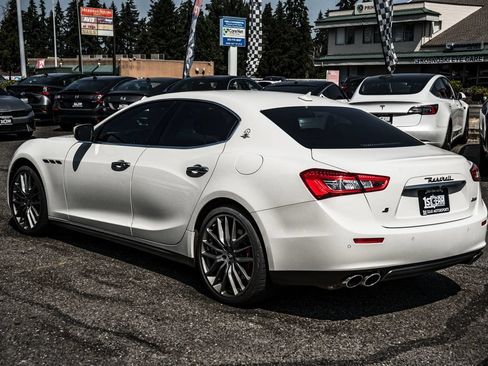 Used 2017 Maserati Ghibli S RWD image 13
