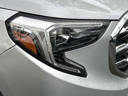 Used 2020 GMC Terrain SLT AWD/4WD image 10