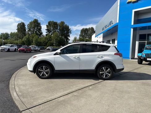 Used 2017 Toyota RAV4 XLE w/ All Weather Liner Package AWD/4WD image 2