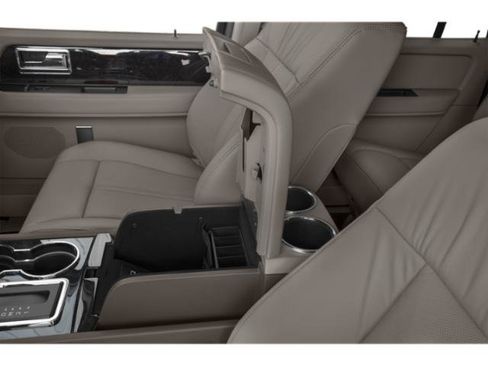 Used 2015 Lincoln Navigator L 2WD image 15
