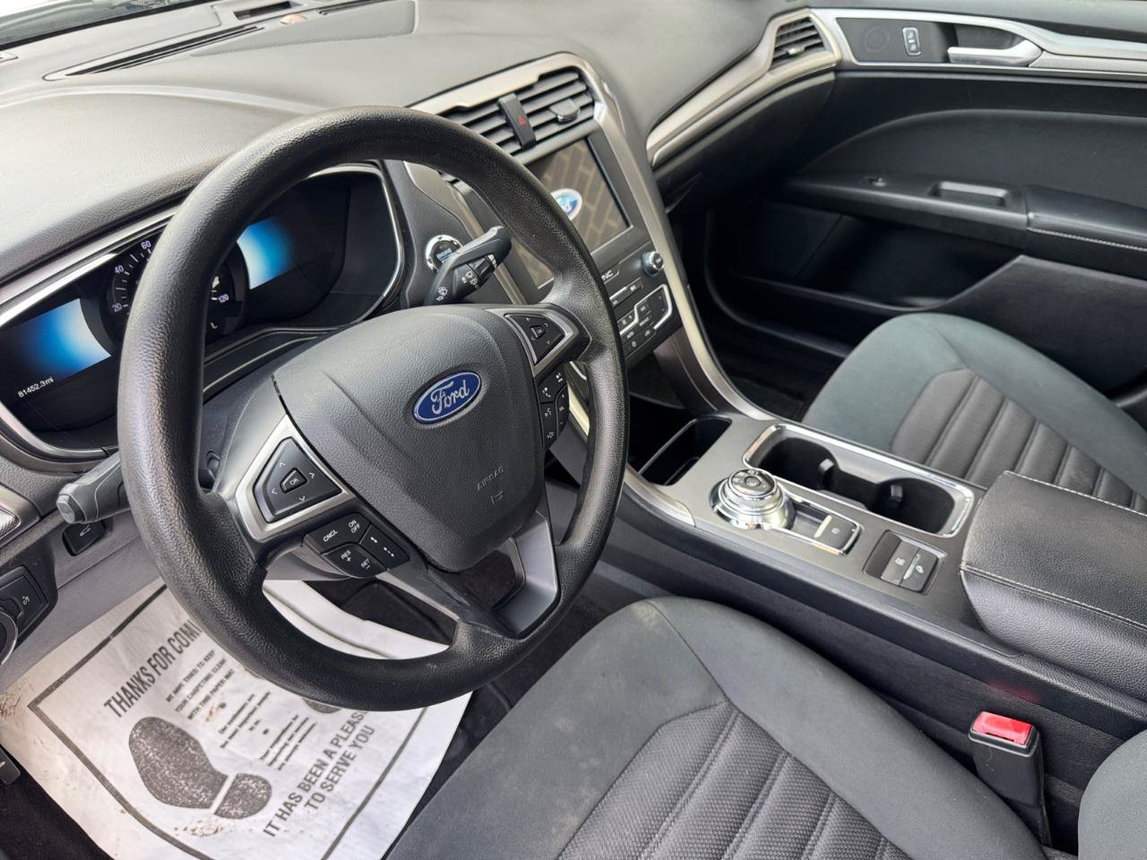 Used 2019 Ford Fusion SE FWD image 3