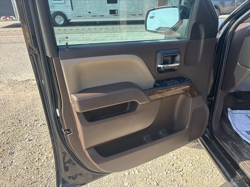 Used 2018 Chevrolet Silverado 1500 LT w/ Texas Edition image 6