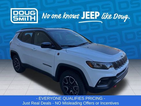 New 2026 Jeep Compass Trailhawk image 7