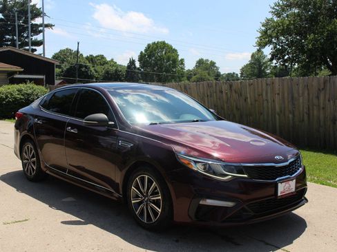 Used 2019 Kia Optima LX w/ LX Premium Package FWD image 2