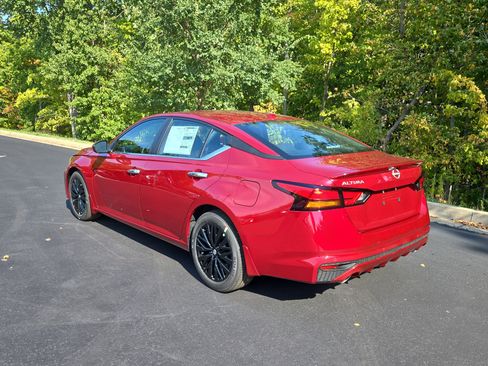 New 2025 Nissan Altima 2.5 SV w/ SV Special Edition Package image 6
