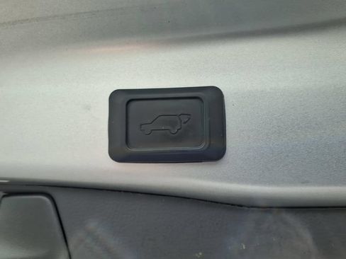 Used 2022 Toyota RAV4 XLE Premium AWD/4WD image 26